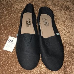 Black flats NWT